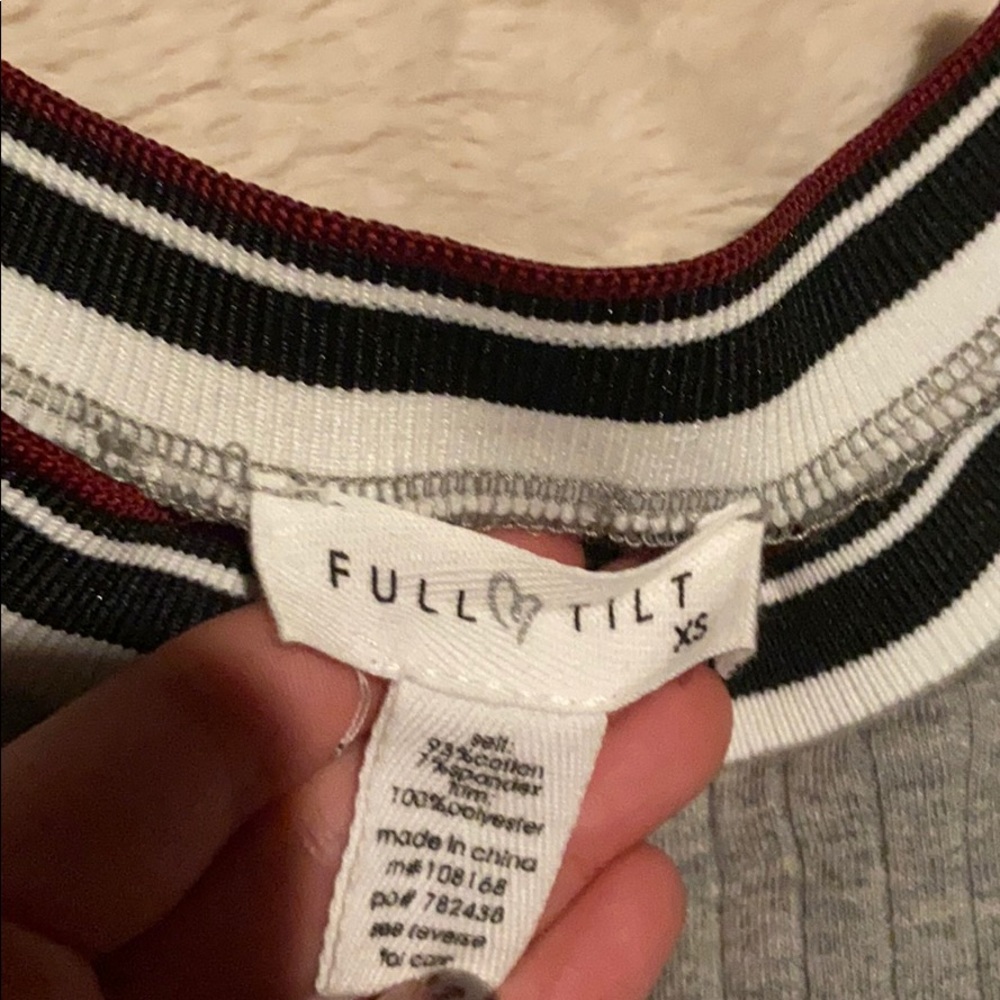 Cropped tee - Picture 2 of 2